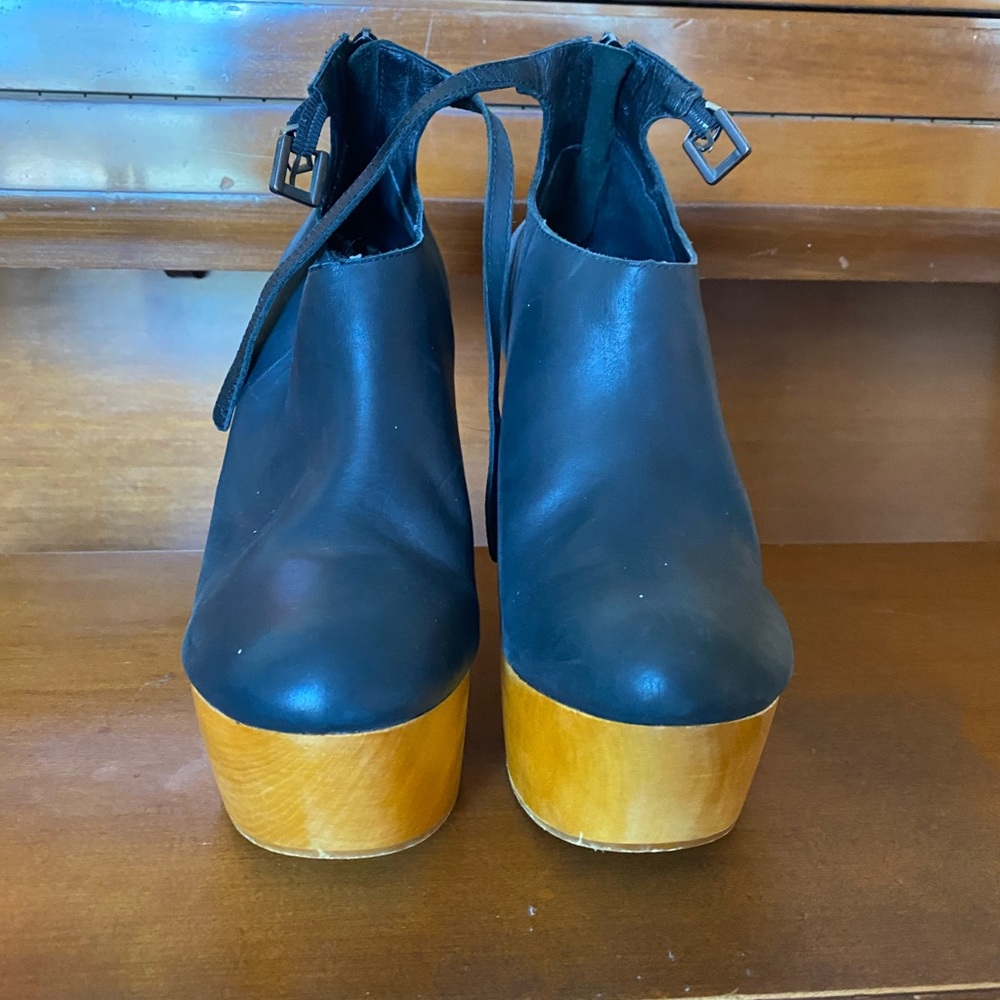 Messeca New York 5” Platforms, Size 9 - image 2